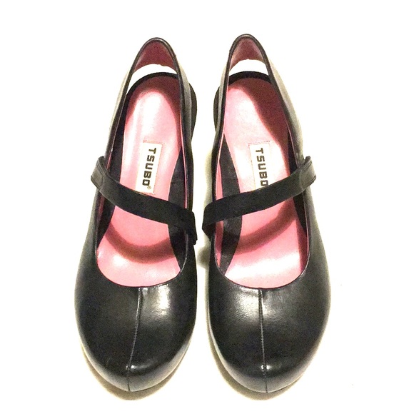 Tsubo Shoes - Tsubo Acrea black Mary Jane slingback.